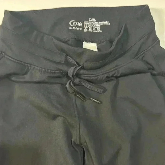 EUC Women’s Zyia Joggers, Black, Size M - Picture 3 of 3